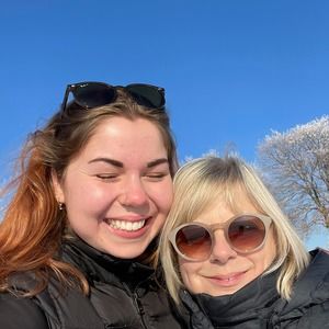 Meet your Posher, Laura